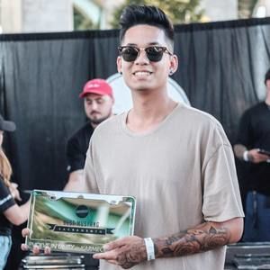 Meet your Posher, Javier